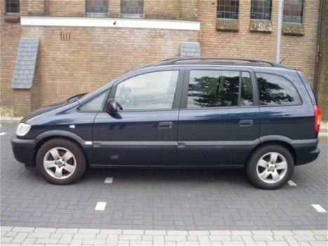 Opel Zafira - 1