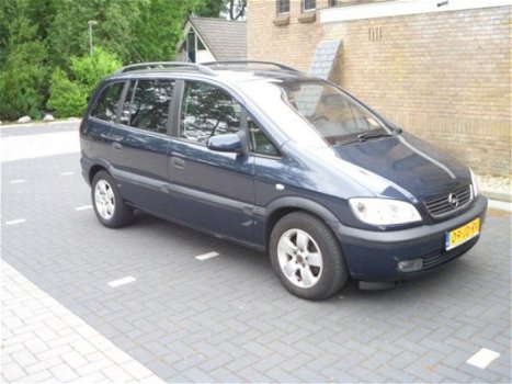 Opel Zafira - 1