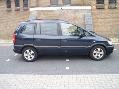 Opel Zafira - 1