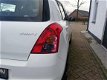 Suzuki Swift - 5 DEURS 1.3 16V ZEER MOOI 6 mnd garantie + gr beurt + nwe apk ALL-IN - 1 - Thumbnail