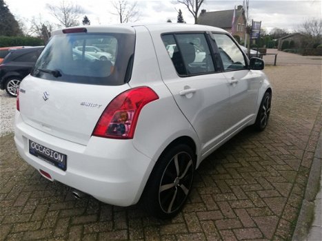 Suzuki Swift - 5 DEURS 1.3 16V ZEER MOOI 6 mnd garantie + gr beurt + nwe apk ALL-IN - 1