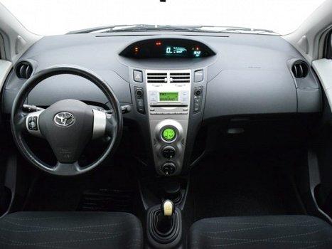 Toyota Yaris - 1.3 5drs Luna | Trekhaak | Climate Control - 1