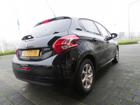 Peugeot 208 - 1.2 VTi Style AC/NAV/LMV/PDC - 1