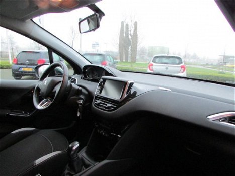 Peugeot 208 - 1.2 VTi Style AC/NAV/LMV/PDC - 1