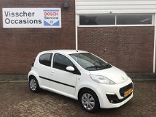 Peugeot 107 - 1.0 68PK 5DRS Active/Airco/Radio cd/Parrot