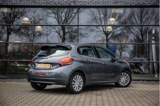 Peugeot 208 - 1.2 PureTech Blue Lease Executive - 1