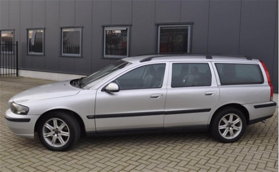 Volvo V70 - 2.5 T Titanium Bijtel vriendelijk - 1