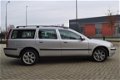 Volvo V70 - 2.5 T Titanium Bijtel vriendelijk - 1 - Thumbnail