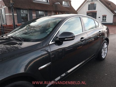 Jaguar XF - 2.0T 240PK AUT.8 NAVI/LEDER/TREKHAAK - 1