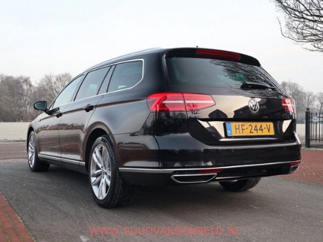 Volkswagen Passat Variant - GTE PANO/LED/ADAP.CRUISE/CAMERA - 1