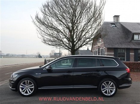 Volkswagen Passat Variant - GTE PANO/LED/ADAP.CRUISE/CAMERA - 1