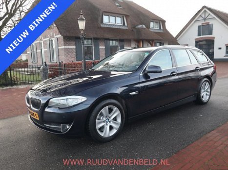 BMW 5-serie Touring - 520D SPORT-AUT. TREKHAAK/HIFI/NAVI/LEER - 1