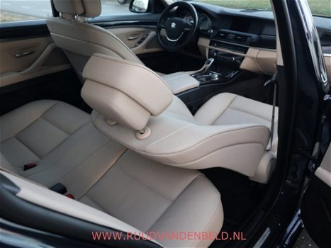 BMW 5-serie Touring - 520D SPORT-AUT. TREKHAAK/HIFI/NAVI/LEER - 1