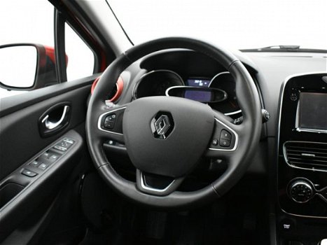 Renault Clio - TCe 90 Intens / Navigatie / Parkeersensoren + Camera achter - 1
