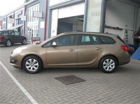 Opel Astra Sports Tourer - 1.4 Turbo Business + - 1