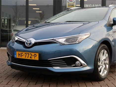 Toyota Auris Touring Sports - 1.8 Hybrid Lease pro | camera | led | pano'dak | park-assist | - 1