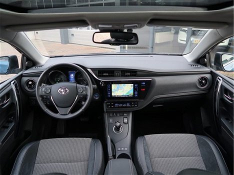 Toyota Auris Touring Sports - 1.8 Hybrid Lease pro | camera | led | pano'dak | park-assist | - 1