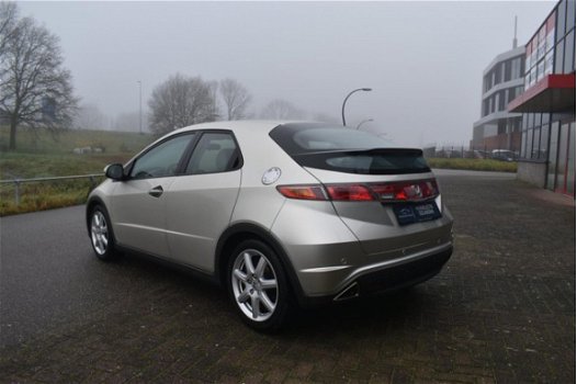 Honda Civic - 1.8 Executive 5 DEURS SPORT - 1