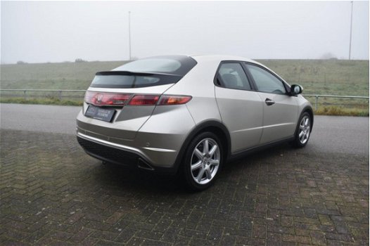 Honda Civic - 1.8 Executive 5 DEURS SPORT - 1