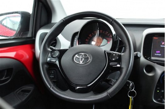 Toyota Aygo - 1.0 VVT-i X-Play Navigatie - 1