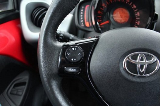 Toyota Aygo - 1.0 VVT-i X-Play Navigatie - 1