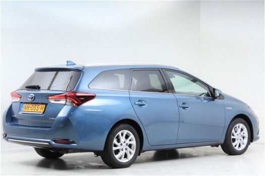 Toyota Auris Touring Sports - 1.8 Hybrid Dynamic Navigator - 1