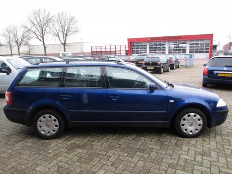 Volkswagen Passat Variant - 2.0 Trendline AIRCO - 1