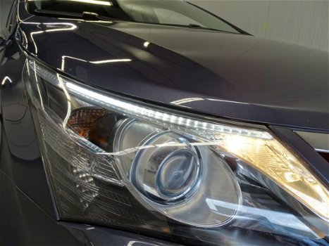 Toyota Avensis Wagon - 1.8 VVTi Dynamic Business | Navigatie - 1