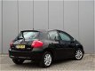 Toyota Auris - 1.6 VVT-i Luna 5-deurs | Automaat | LMV | Smartkey | PDC - 1 - Thumbnail