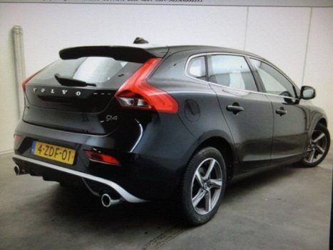 Volvo V40 - D4 191pk R-DESIGN, Xenon, LeerAlcantara, Navi, Stoelverw - 1