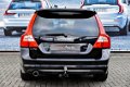 Volvo V70 - 2.0 R-Design Clima | Cruise | Leder | Parkeer sensoren | Roofrail - 1 - Thumbnail