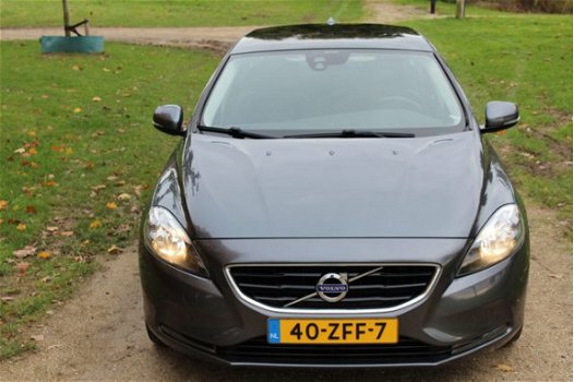 Volvo V40 - 1.6 D2 Momentum Navi-Pano-Camera - 1