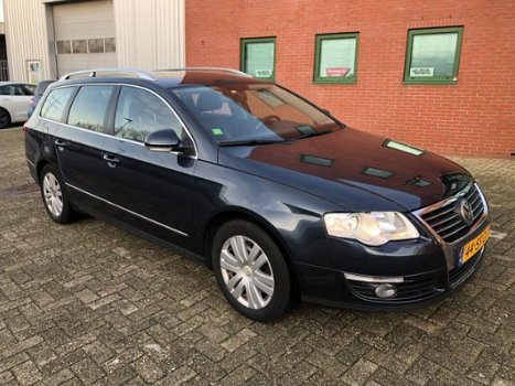 Volkswagen Passat Variant - 2.0 FSI Highline - 1