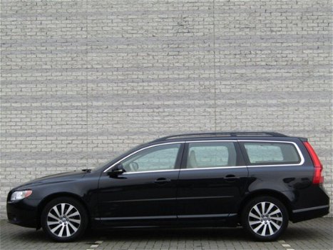 Volvo V70 - T4 1.6 Limited Edition - 1