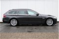 BMW 5-serie Touring - 520d High Exe | LUCHTVERING | NAVI | LEDER | HEAD-UP | SCHUIFDAK | CRUISE | CL - 1 - Thumbnail
