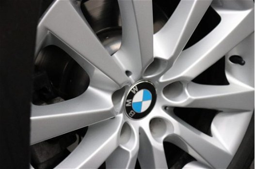 BMW 5-serie Touring - 520d High Exe | LUCHTVERING | NAVI | LEDER | HEAD-UP | SCHUIFDAK | CRUISE | CL - 1