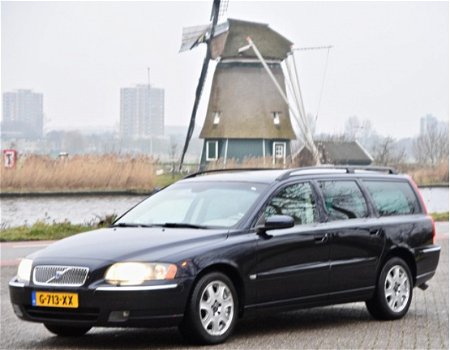 Volvo V70 - 2.5T Kinetic Dealer auto, Automaat, inclusief BTW - 1