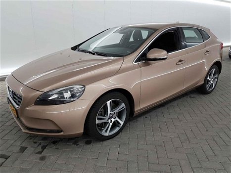 Volvo V40 - 2.0 D4 Momentum Business Navigatie, Ecc, Pdc, Lcv - 1