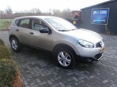 Nissan Qashqai - 1.6 Visia trekhaak-parkeersensoren-nette dealer auto-cruisecontrol