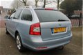 Skoda Octavia Combi - 1.2 TSI Elegance 125PK ECC Cruise PDC Trekhaak Nw.Staat - 1 - Thumbnail