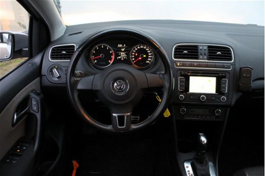 Volkswagen Polo - 1.2 TSI DSG Cross Navigatie | Climate contr. | Cruise contr. | Trekhaak | 17 inch - 1