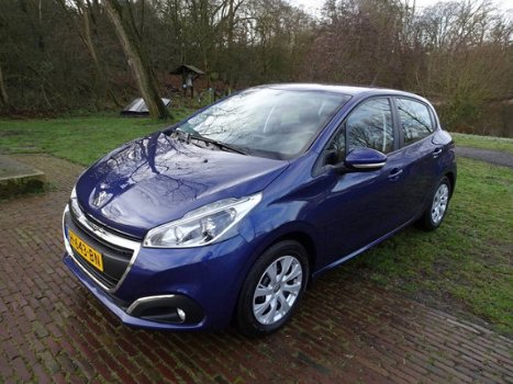 Peugeot 208 - Blue Lease Executive 1.2 PureTech 82 - 1