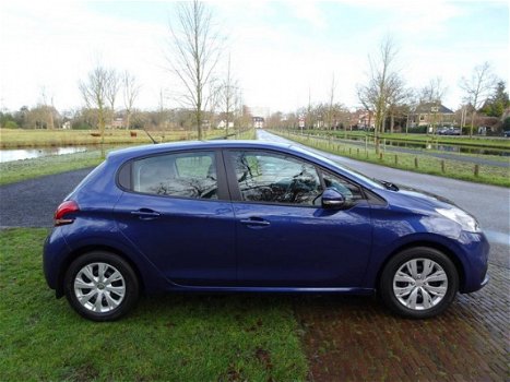 Peugeot 208 - Blue Lease Executive 1.2 PureTech 82 - 1