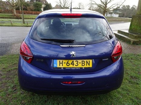 Peugeot 208 - Blue Lease Executive 1.2 PureTech 82 - 1