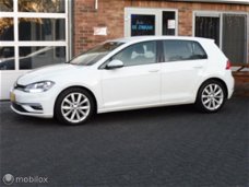 Volkswagen Golf - - 1.0 TSI Comfortline Business FACELIFT, 17 INCH LMV, PDC