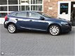 Volvo V40 - - 1.6 T3 Momentum TREKHAAK, PDC, 17 INCH - 1 - Thumbnail