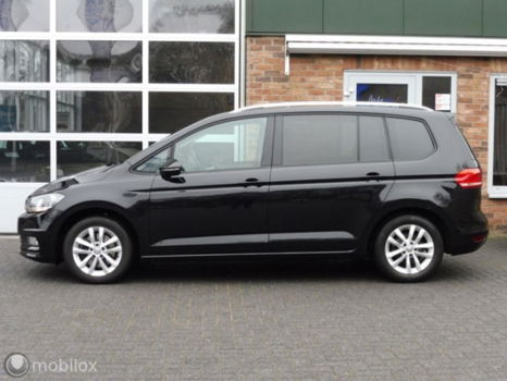 Volkswagen Touran - 1.2 TSI Highline TREKHAAK, PDC, NAVIGATIE - 1