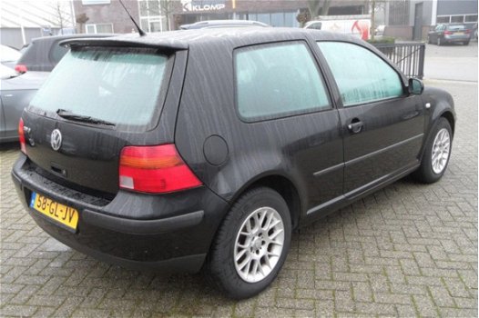 Volkswagen Golf - 1.4-16V Trendline - 1