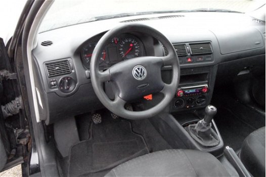 Volkswagen Golf - 1.4-16V Trendline - 1