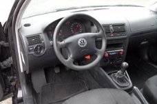 Volkswagen Golf - 1.4-16V Trendline